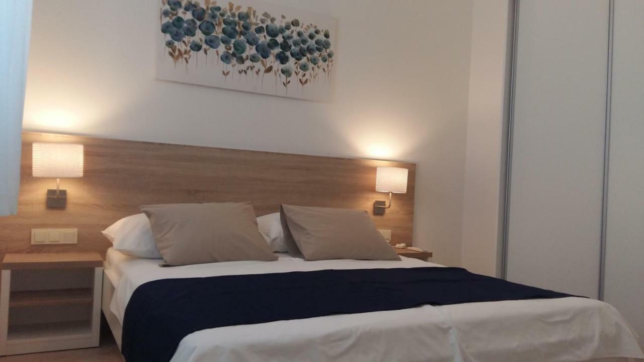 Haus Mit Meerblick Lopar Kültér fotó