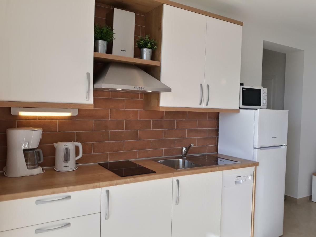 Haus Mit Meerblick Lopar Kültér fotó